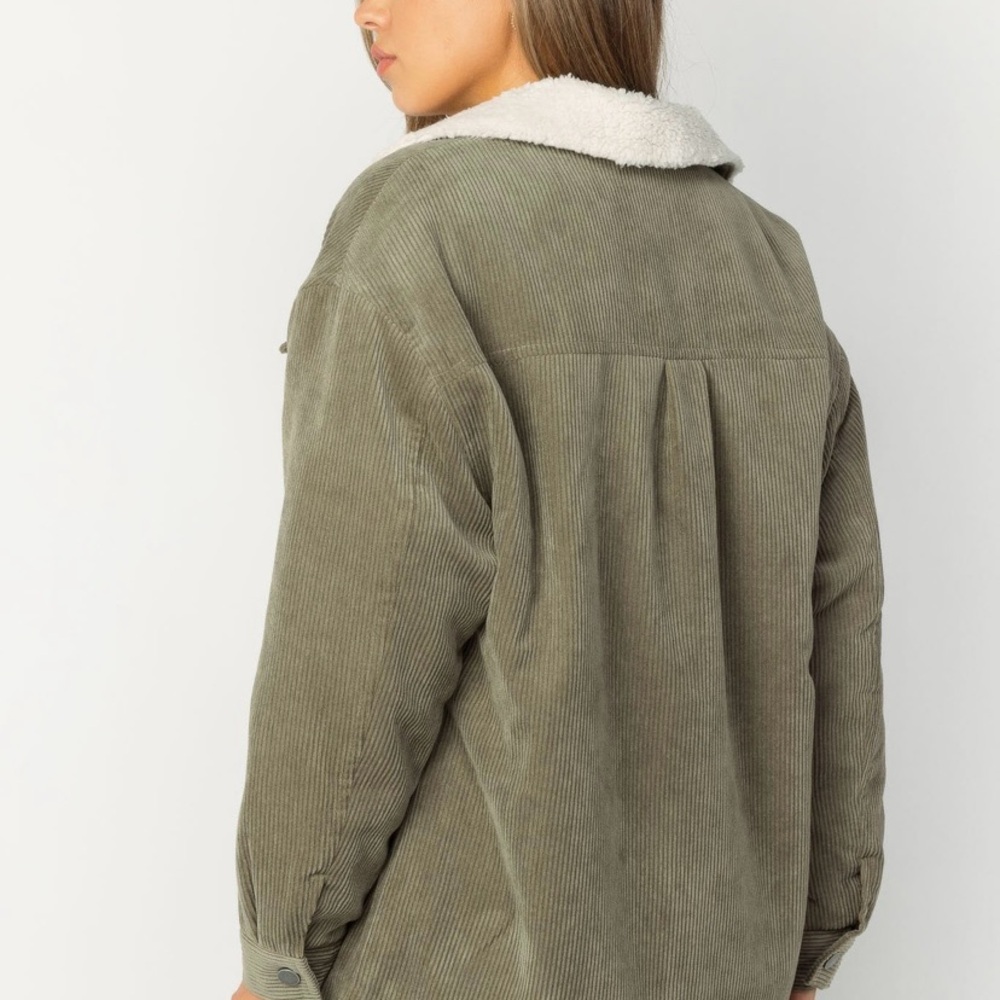 Shacket - Picture 2 of 2